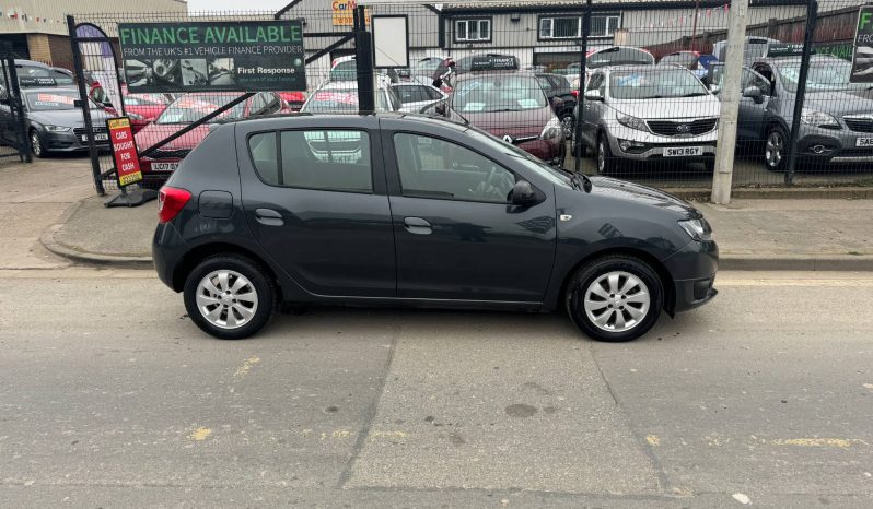 2015/15 Dacia Sandero 1.5 dCi Midnight 5dr h/b full